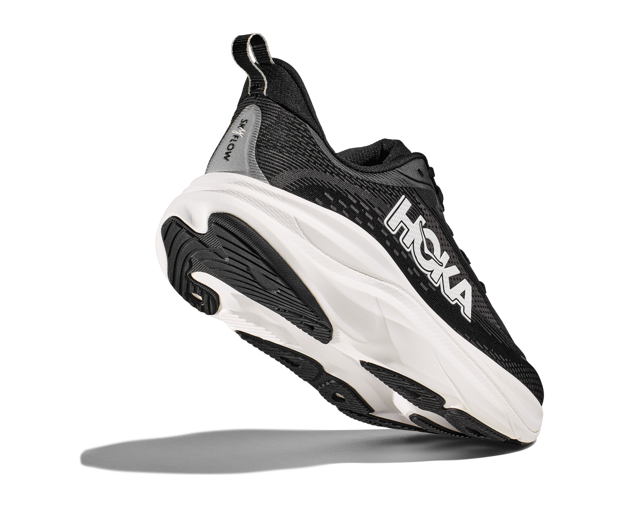 HOKA Skyflow M Black / White